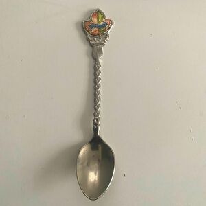 Vintage Magnetic Hill Collectable Spoon Made in Japan.